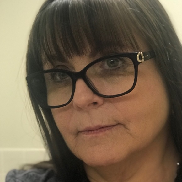 Meet your Posher, Karen - Picture 1 of 1